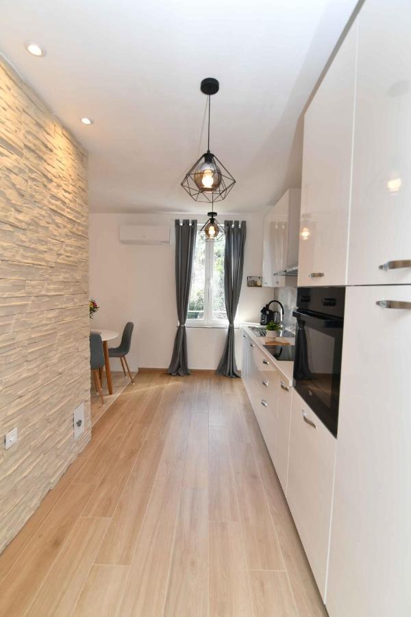 Apartman Leona Laurana Esterno foto