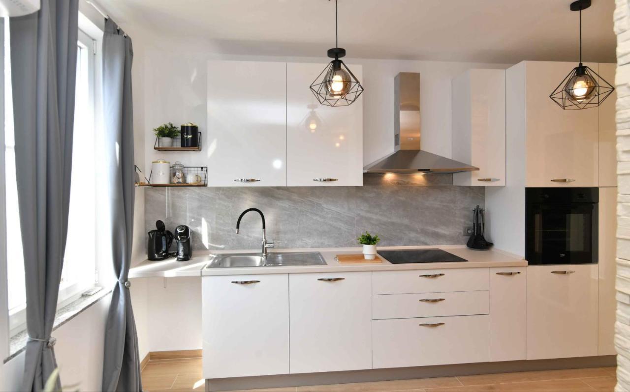 Apartman Leona Laurana Esterno foto