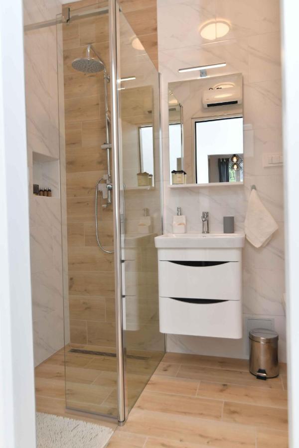 Apartman Leona Laurana Esterno foto