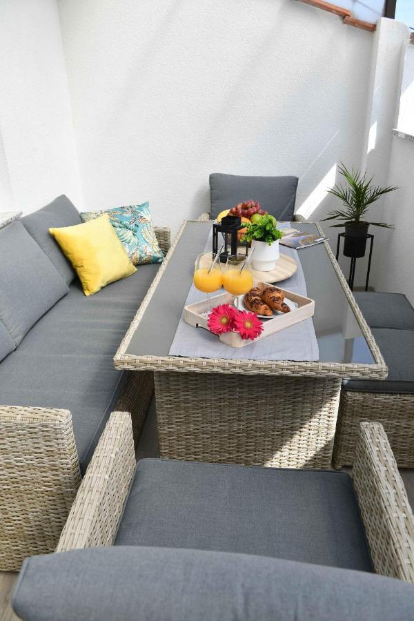 Apartman Leona Laurana Esterno foto