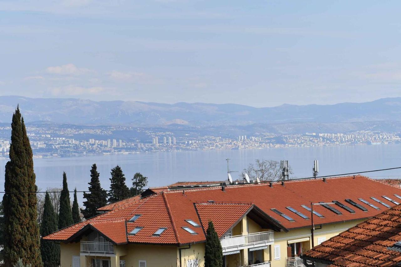 Apartman Leona Laurana Esterno foto