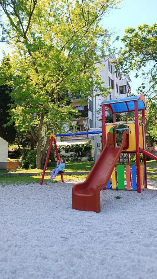 Apartman Leona Laurana Esterno foto