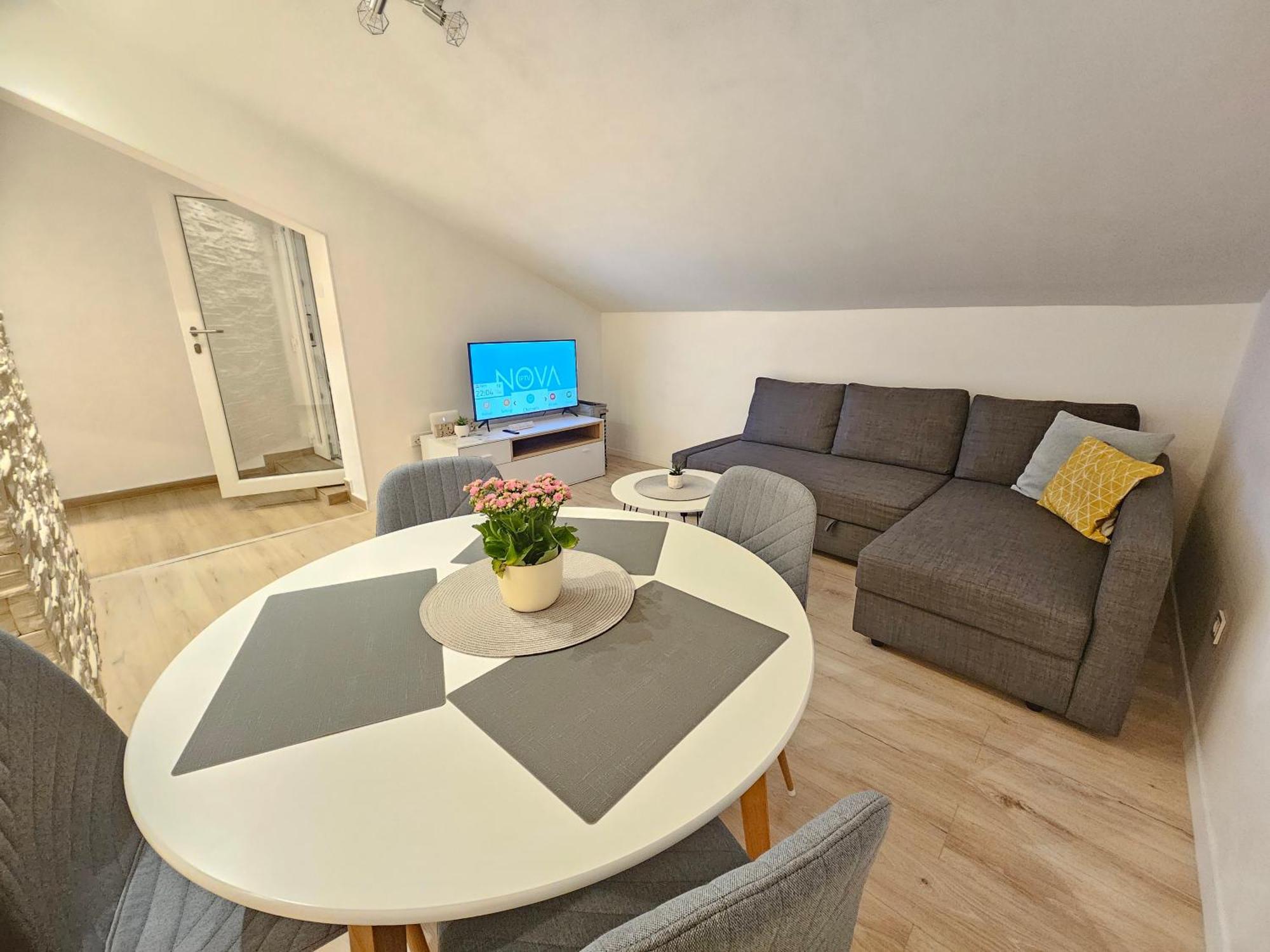 Apartman Leona Laurana Esterno foto